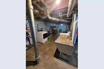 2200 S 84th St, West Allis, WI 53227 - Photo 21