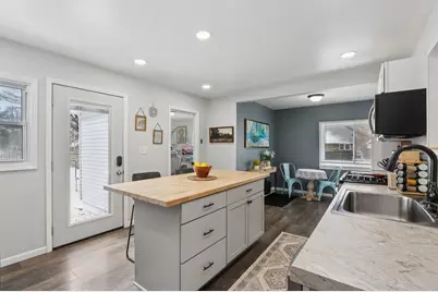 433 W Martin Ln, Milwaukee, WI 53207 - Photo 5