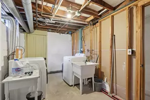 433 W Martin Ln, Milwaukee, WI 53207 - Photo 21