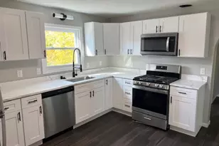 6119 N Spencer Pl, Milwaukee, WI 53218 - Photo 3