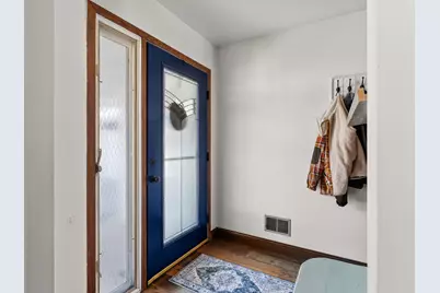 2440  Victoria Dr, Manitowoc Rapids, WI 54220 - Photo 3