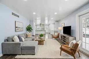 2003 S Valley Spring Dr, New Berlin, WI 53151 - Photo 11