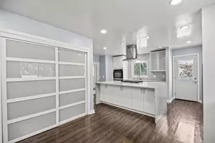 2003 S Valley Spring Dr, New Berlin, WI 53151 - Photo 15