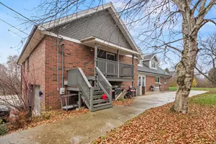 2003 S Valley Spring Dr, New Berlin, WI 53151 - Photo 49