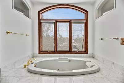 2003 S Valley Spring Dr, New Berlin, WI 53151 - Photo 41