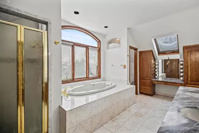 2003 S Valley Spring Dr, New Berlin, WI 53151 - Photo 39