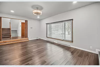 2003 S Valley Spring Dr, New Berlin, WI 53151 - Photo 7