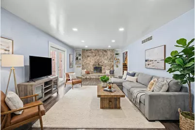 2003 S Valley Spring Dr, New Berlin, WI 53151 - Photo 11