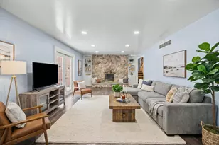 2003 S Valley Spring Dr, New Berlin, WI 53151 - Photo 11