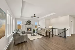 N75W17838 Woody Ln, Menomonee Falls, WI 53051 - Photo 9