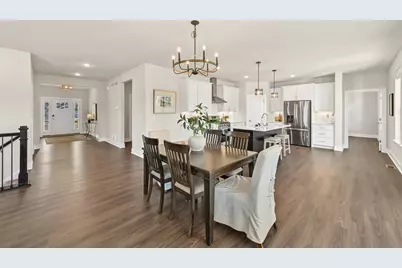 N75W17838  Woody Ln, Menomonee Falls, WI 53051 - Photo 7