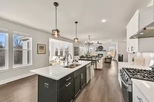 N75W17838 Woody Ln, Menomonee Falls, WI 53051 - Photo 13