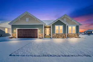 9594 S Sophia Ct, Franklin, WI 53132 - Photo 1