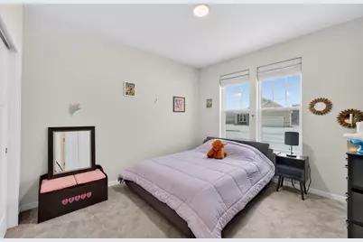 9594 S Sophia Ct, Franklin, WI 53132 - Photo 17