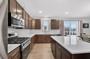 9594 S Sophia Ct, Franklin, WI 53132 - Photo 7