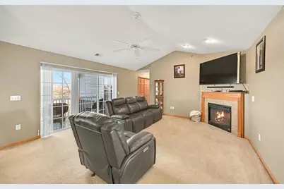 12248 W Virginia Cir #7, Franklin, WI 53132 - Photo 11