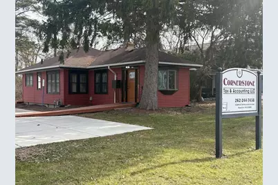 N50W34710  Wisconsin Ave, Oconomowoc, WI 53069 - Photo 3