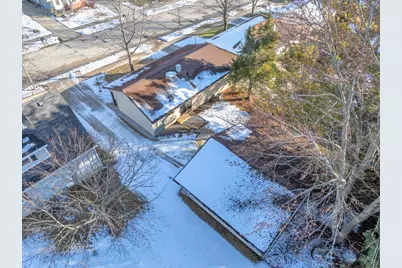 604  Robin St, West Bend, WI 53090 - Photo 25