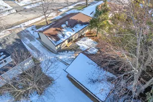 604 Robin St, West Bend, WI 53090 - Photo 25