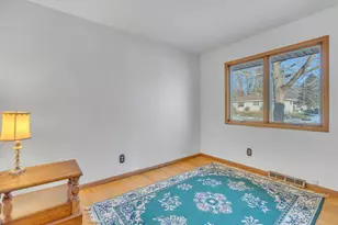 604 Robin St, West Bend, WI 53090 - Photo 17