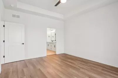 2108  Bluestem Dr #1302, Waukesha, WI 53189 - Photo 15