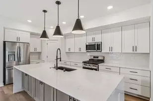 2108 Bluestem Dr, Waukesha, WI 53189 - Photo 5