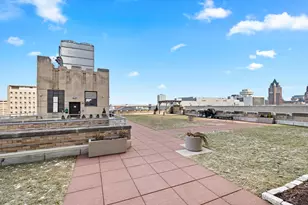 606 W Wisconsin Ave, Milwaukee, WI 53203 - Photo 7