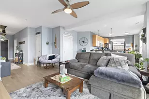 606 W Wisconsin Ave, Milwaukee, WI 53203 - Photo 3