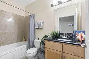 606 W Wisconsin Ave, Milwaukee, WI 53203 - Photo 13