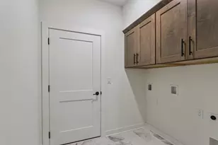 2125 Bluestem Dr, Waukesha, WI 53189 - Photo 21