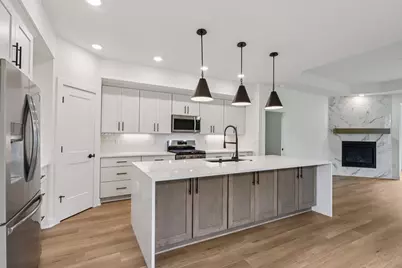 2125  Bluestem Dr #0102, Waukesha, WI 53189 - Photo 3