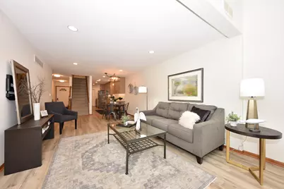 359  Hartford Sq #5, Hartford, WI 53027 - Photo 1