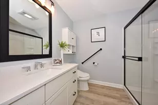 359 Hartford Square, Hartford, WI 53027 - Photo 17