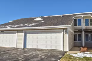 359 Hartford Square, Hartford, WI 53027 - Photo 25