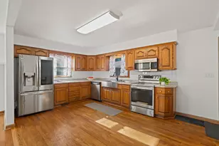 6 Timmer Ln, Racine, WI 53406 - Photo 9