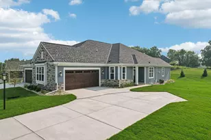 2117 Bluestem Dr, Waukesha, WI 53189 - Photo 3