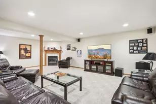 W203N16198 Pin Oak Cir, Jackson, WI 53037 - Photo 15