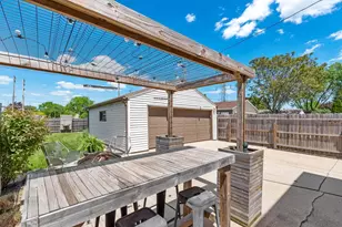 424 E Waterford Ave, Milwaukee, WI 53207 - Photo 27