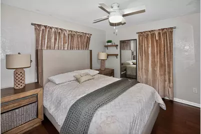 424 E Waterford Ave, Milwaukee, WI 53207 - Photo 13