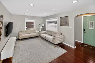 424 E Waterford Ave, Milwaukee, WI 53207 - Photo 3