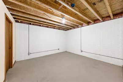 1711  Airport Dr, Hartford, WI 53027 - Photo 21