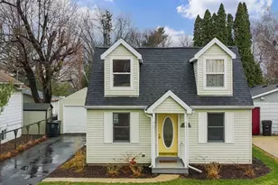 405 1st St, Walworth, WI 53184 - Photo 27