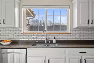 6001 Alburg Ave, Racine, WI 53406 - Photo 15