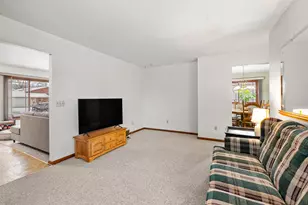 812 Lynn St, Horicon, WI 53032 - Photo 9