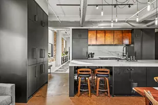 400 N Broadway, Milwaukee, WI 53202 - Photo 17