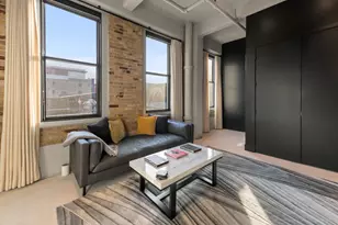 400 N Broadway, Milwaukee, WI 53202 - Photo 49