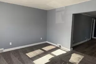 644 W 6th Ave, Oshkosh, WI 54902 - Photo 11