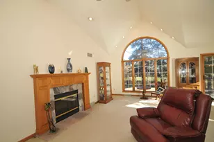 3892 S Oakbrook Dr, Greenfield, WI 53228 - Photo 7