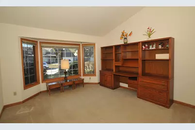 3892 S Oakbrook Dr, Greenfield, WI 53228 - Photo 15