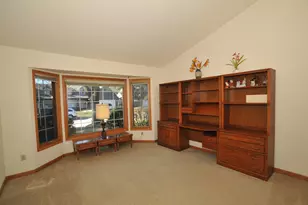 3892 S Oakbrook Dr, Greenfield, WI 53228 - Photo 15